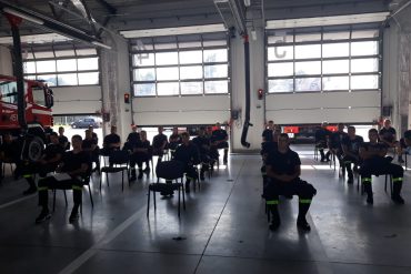 Uczestnicy szkolenia podstawowego strażaków ratowników OSP